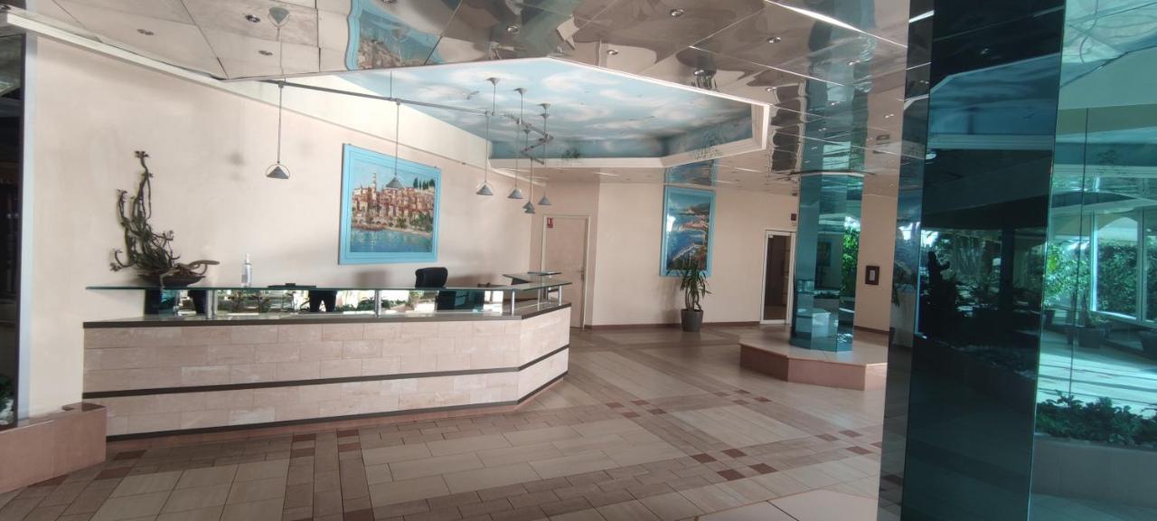Exclusive Panoramic Sea View In Victoria Beach Ментона Екстериор снимка