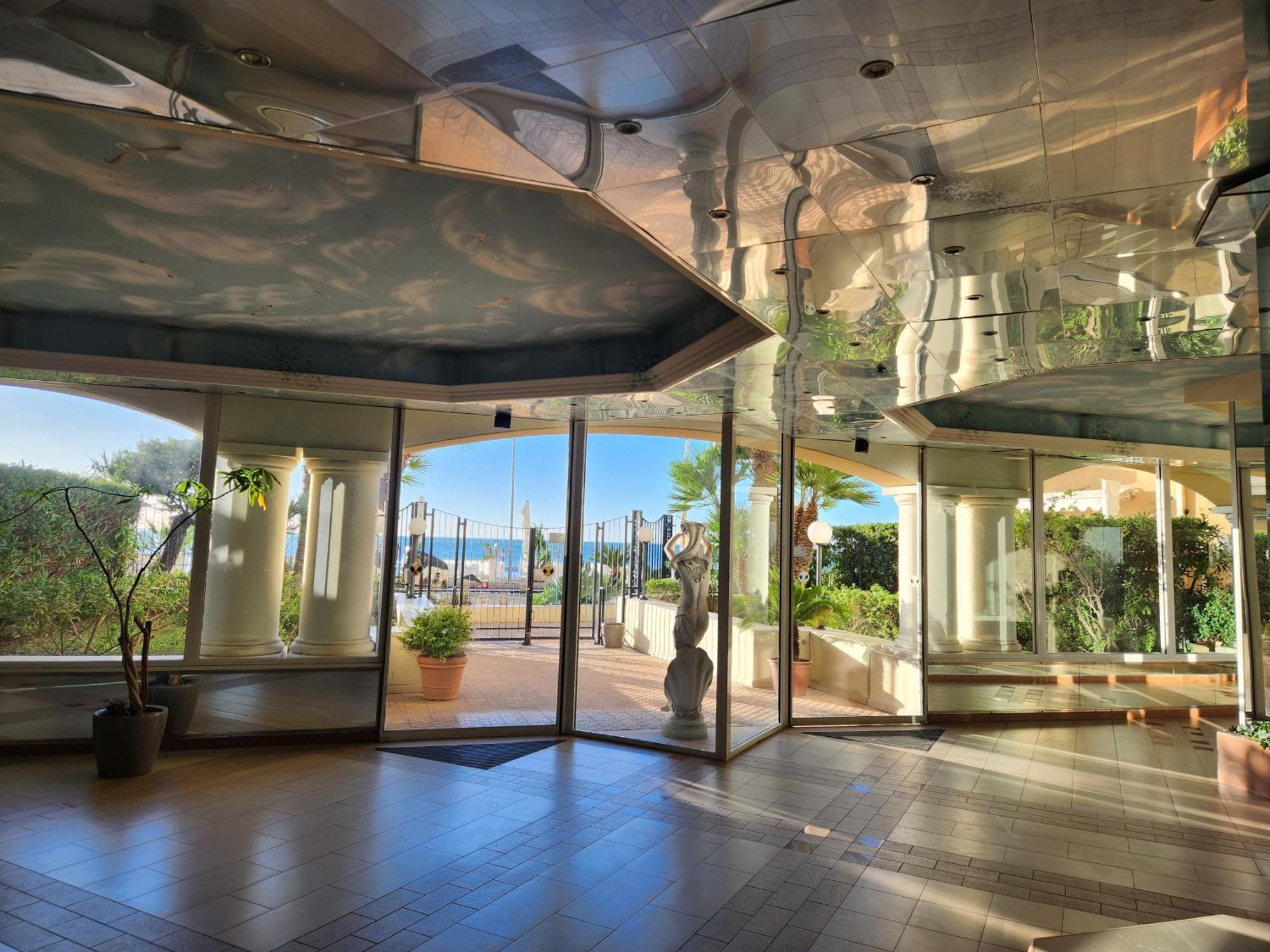 Exclusive Panoramic Sea View In Victoria Beach Ментона Екстериор снимка